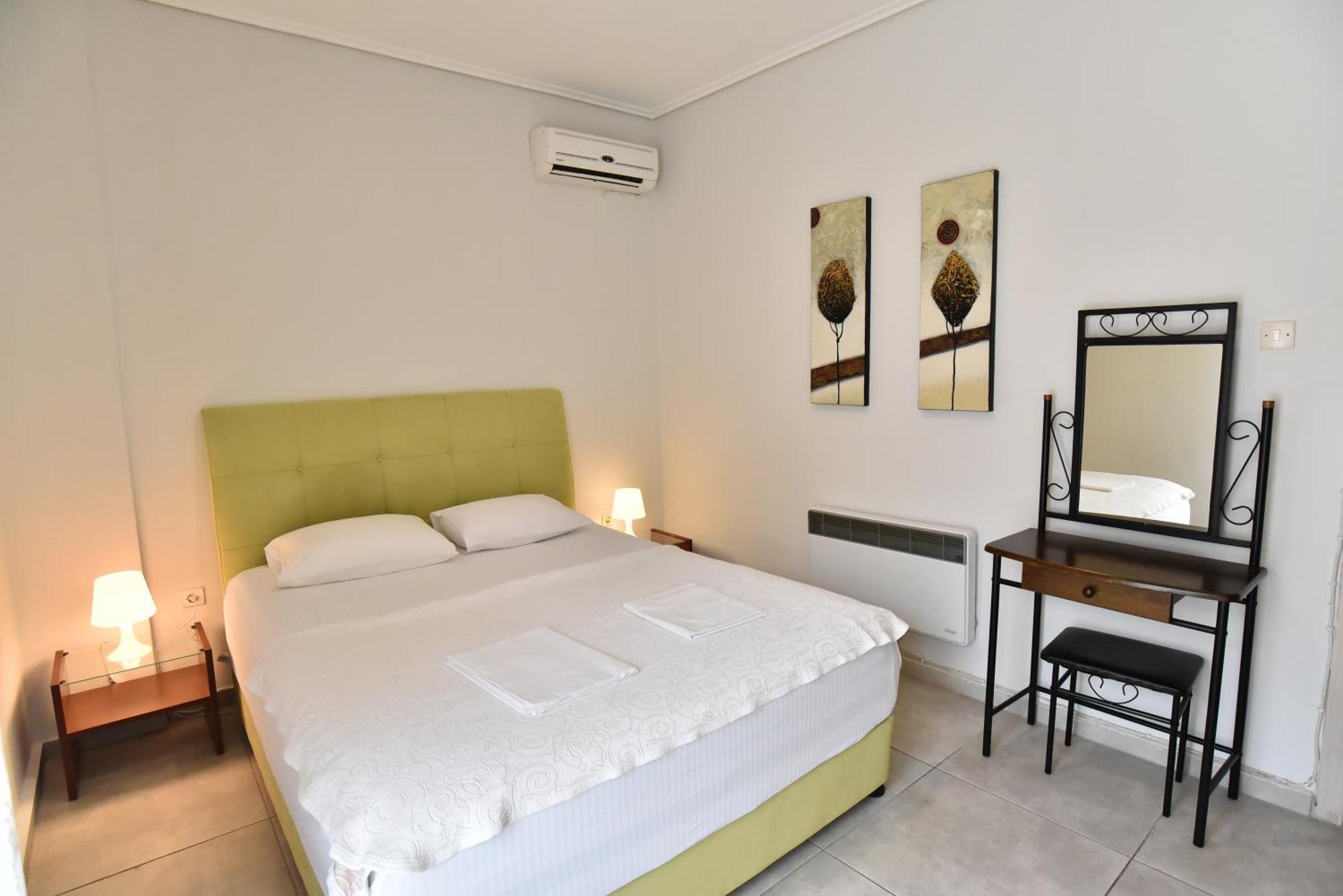 Luca Apartments PalaiónTsiflíkion Extérieur photo